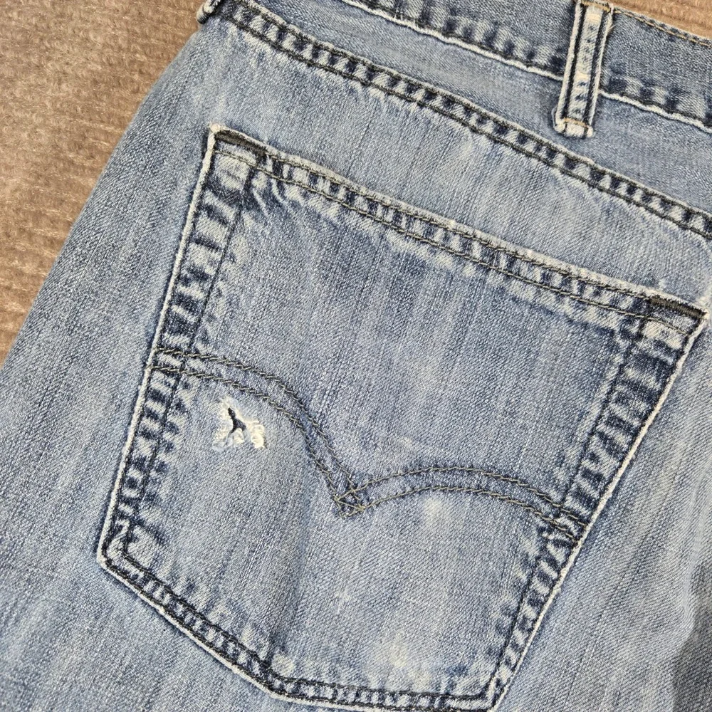Levi's Men 38x32 Light Wash 514 Straight Fit Denim Jeans